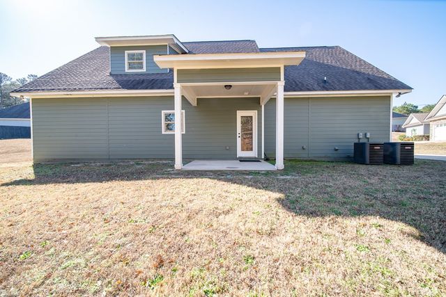 402 Lee Road 2203, Phenix City, AL 36870