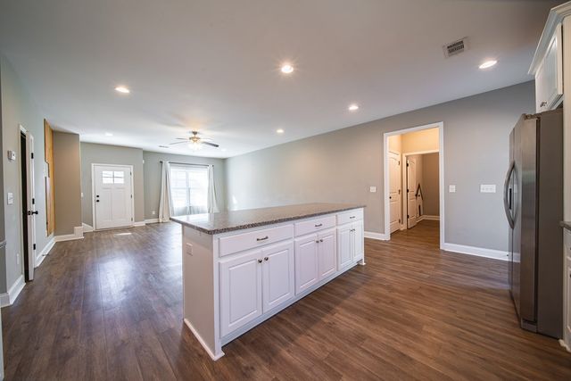 402 Lee Road 2203, Phenix City, AL 36870
