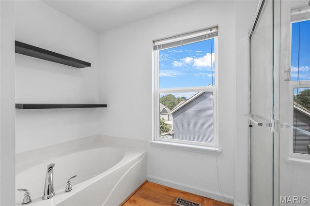 437 Valley Oaks Drive, Wentzville, MO 63385