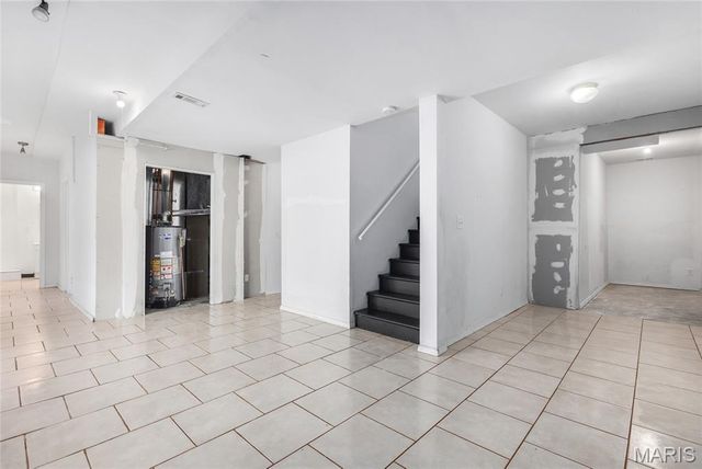 437 Valley Oaks Drive, Wentzville, MO 63385