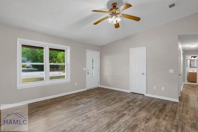 1016 Farr Court, Hinesville, GA 31313