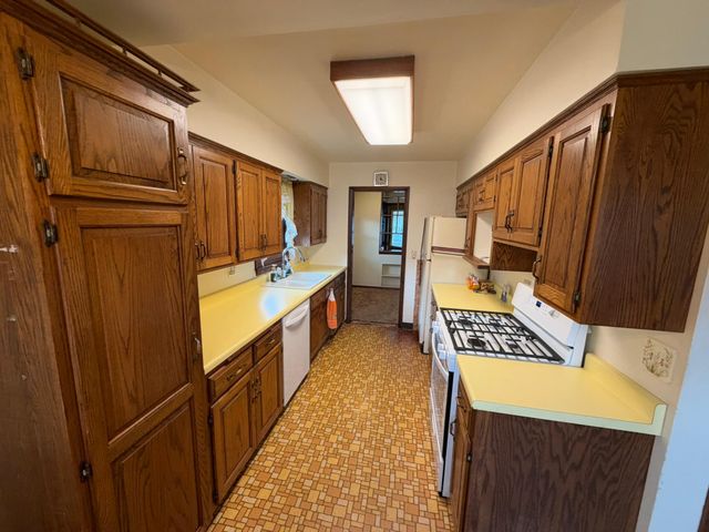124 Gibraltar Road, Fridley, MN 55421