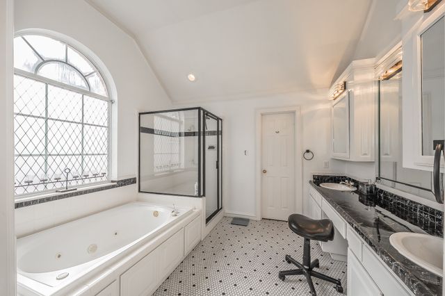 619 Lochngreen Trail, Arlington, TX 76012