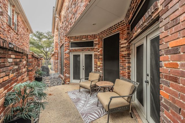 619 Lochngreen Trail, Arlington, TX 76012