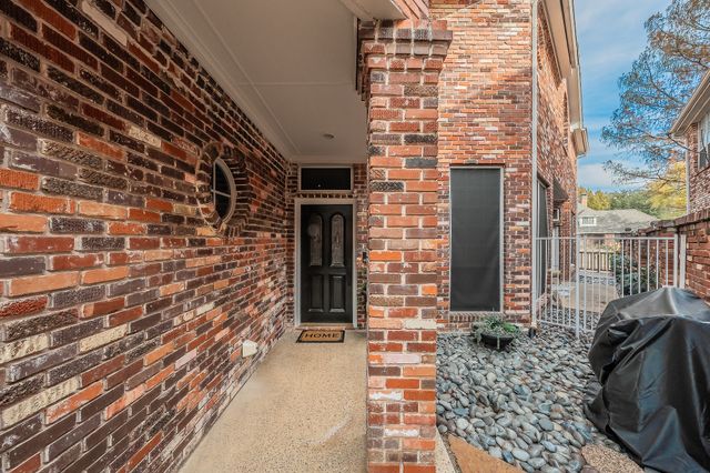 619 Lochngreen Trail, Arlington, TX 76012