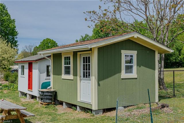 1326 Stonewall Avenue, Burlington, NC 27217