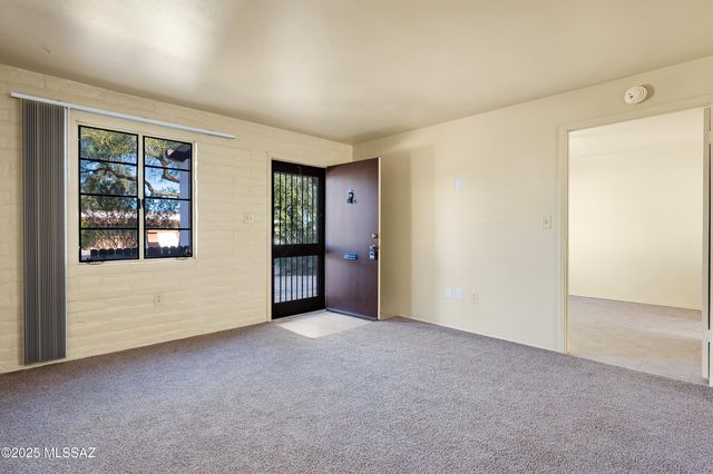 341 W Camino Penasco Apt B, Green Valley, AZ 85614