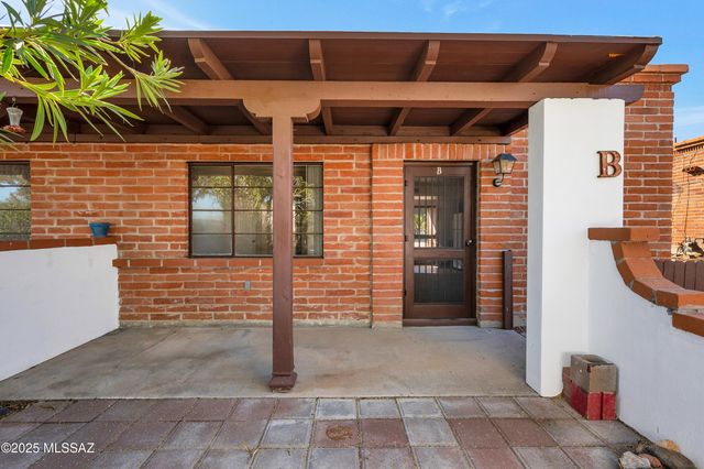 341 W Camino Penasco Apt B, Green Valley, AZ 85614