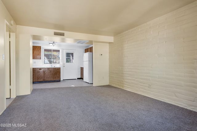 341 W Camino Penasco Apt B, Green Valley, AZ 85614