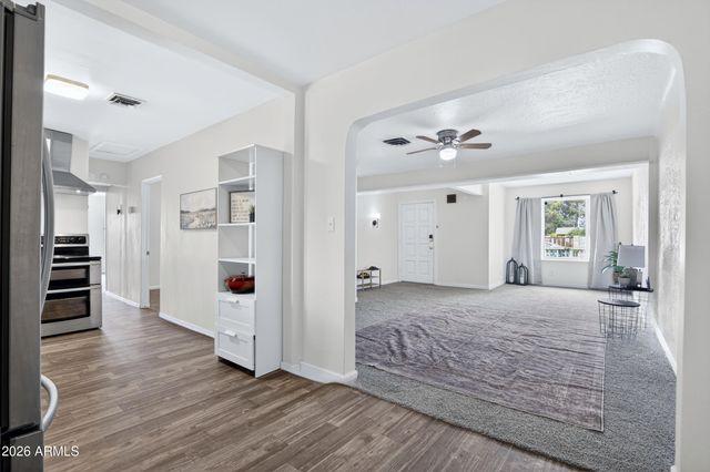 1011 E 3RD Avenue, Mesa, AZ 85204