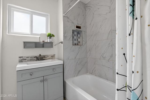 1011 E 3RD Avenue, Mesa, AZ 85204