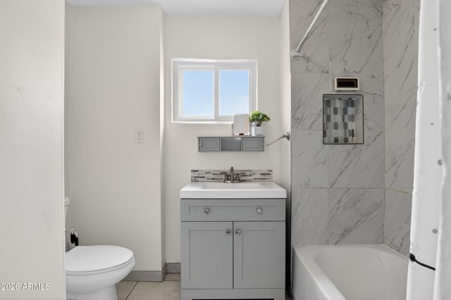 1011 E 3RD Avenue, Mesa, AZ 85204