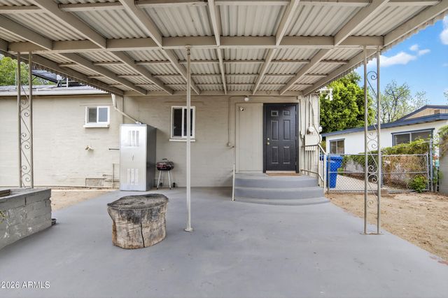 1011 E 3RD Avenue, Mesa, AZ 85204