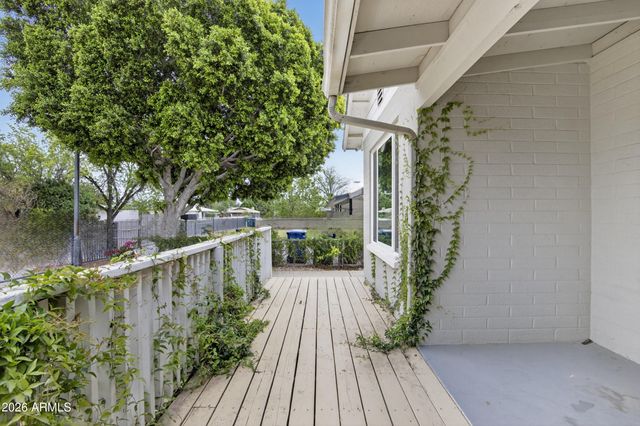 1011 E 3RD Avenue, Mesa, AZ 85204