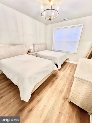 106 CHARLES LN, Harleysville, PA 19438