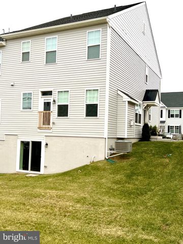 106 CHARLES LN, Harleysville, PA 19438