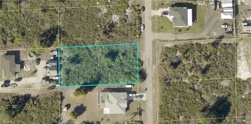 1715 State AVE, LEHIGH ACRES, FL 33972 — exterior