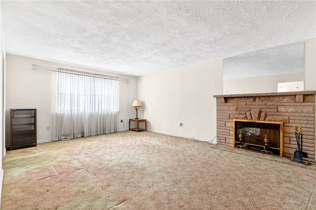 21 Boyka Dr, Finleyville, PA 15332