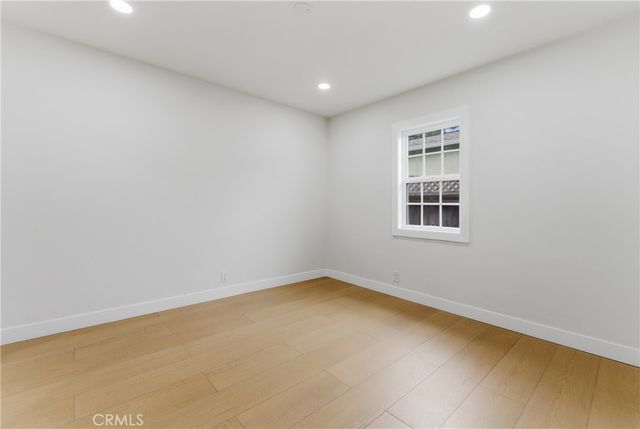 2010 Golden, Long Beach, CA 90806