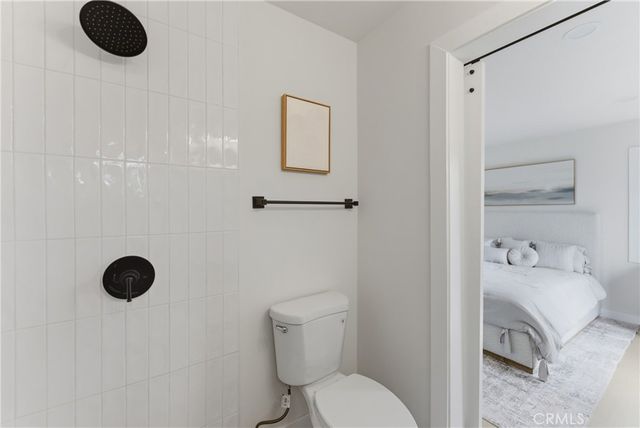 2010 Golden, Long Beach, CA 90806