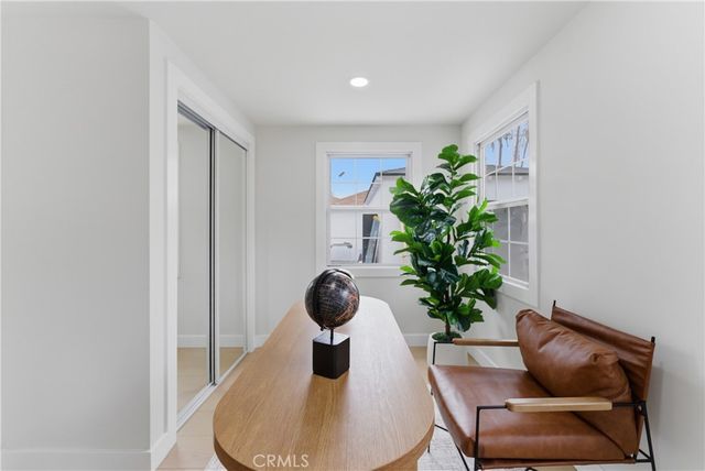 2010 Golden, Long Beach, CA 90806