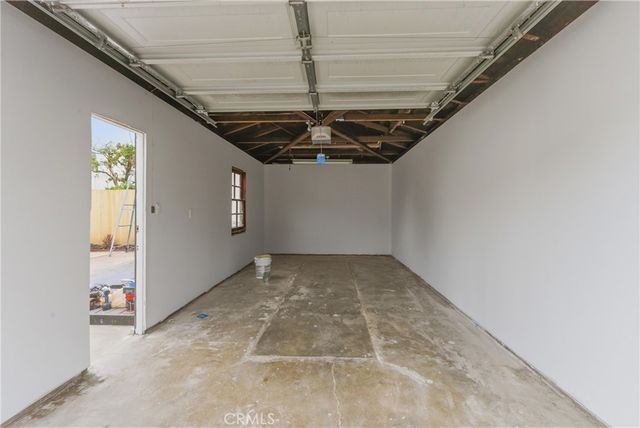 2010 Golden, Long Beach, CA 90806