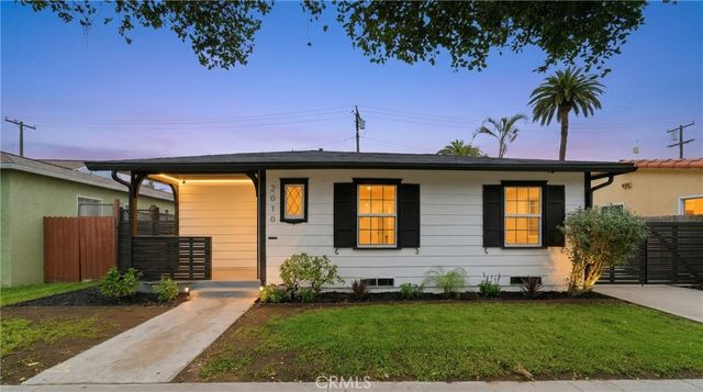 2010 Golden, Long Beach, CA 90806