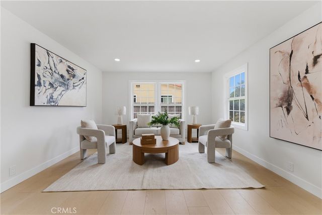 2010 Golden, Long Beach, CA 90806