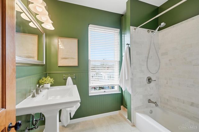 3616 Woodbridge Place, Cincinnati, OH 45226