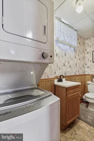 515 GLOYD LN, Great Cacapon, WV 25422