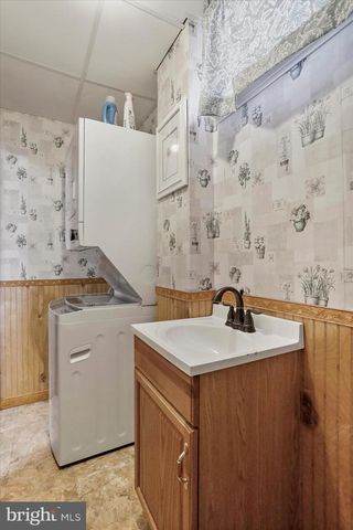 515 GLOYD LN, Great Cacapon, WV 25422