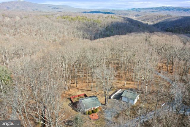 515 GLOYD LN, Great Cacapon, WV 25422