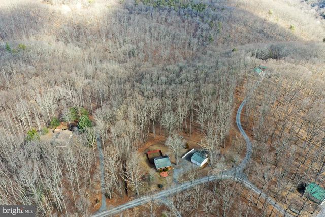 515 GLOYD LN, Great Cacapon, WV 25422