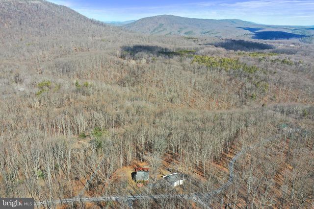 515 GLOYD LN, Great Cacapon, WV 25422