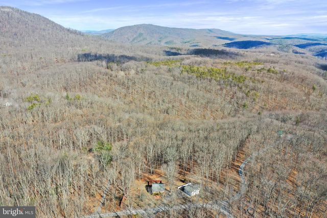 515 GLOYD LN, Great Cacapon, WV 25422