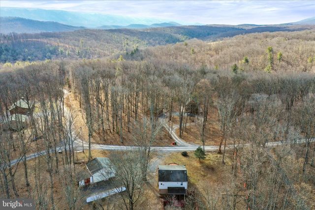 515 GLOYD LN, Great Cacapon, WV 25422