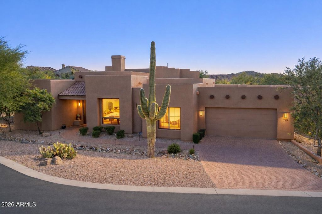 7417 E SUGARLOAF Street, Mesa, AZ 85207