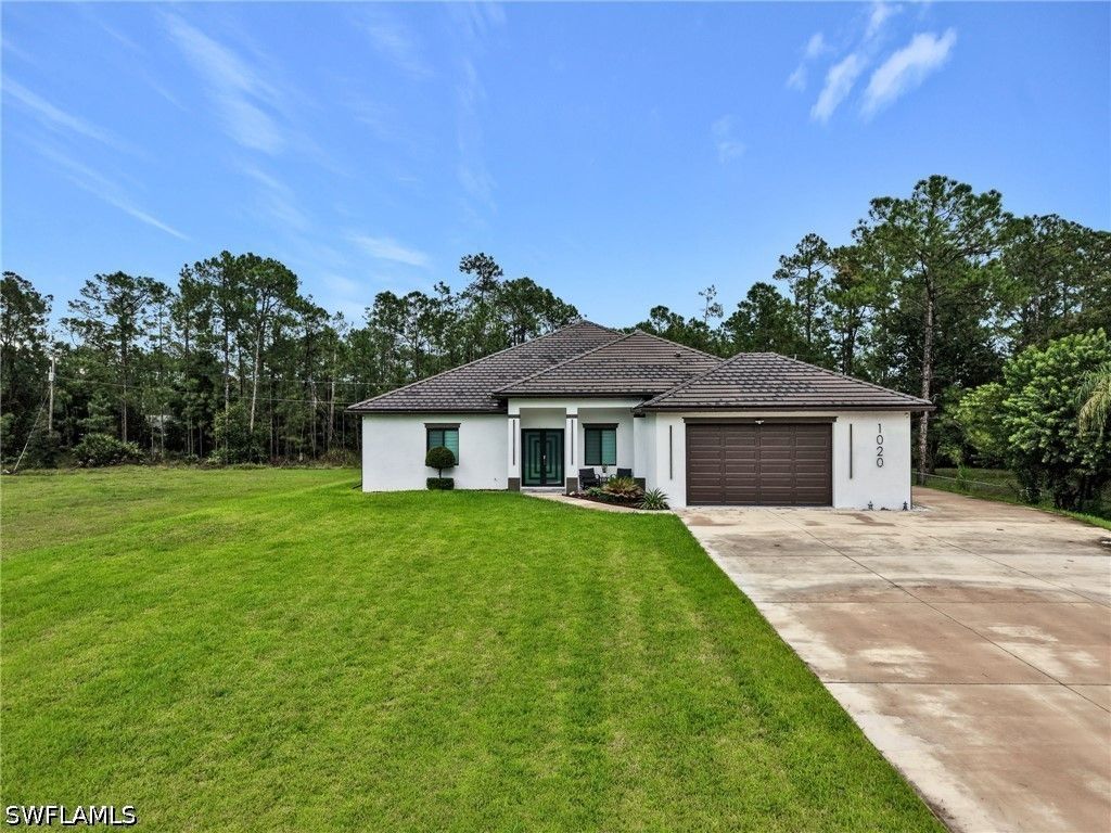 1020 Maple Ave N, Lehigh Acres, FL 33972