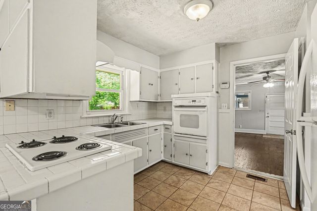 1563 Rockbridge Road, Stone Mountain, GA 30087