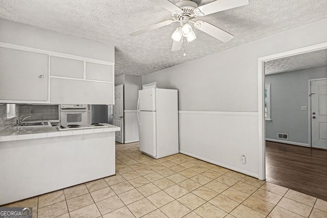 1563 Rockbridge Road, Stone Mountain, GA 30087