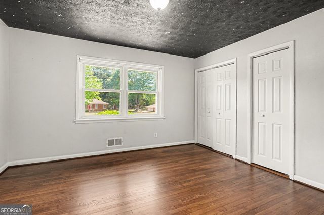 1563 Rockbridge Road, Stone Mountain, GA 30087