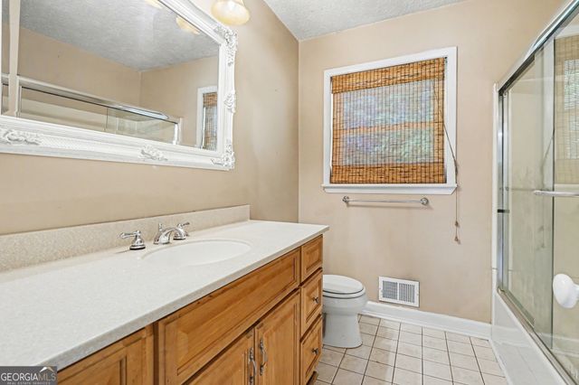 1563 Rockbridge Road, Stone Mountain, GA 30087