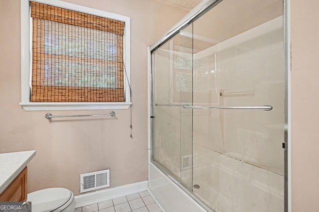 1563 Rockbridge Road, Stone Mountain, GA 30087