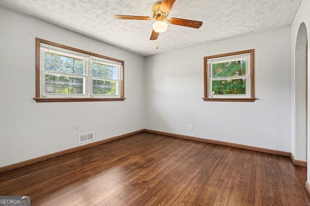 1563 Rockbridge Road, Stone Mountain, GA 30087