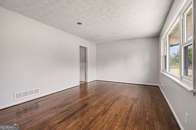 1563 Rockbridge Road, Stone Mountain, GA 30087