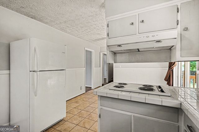1563 Rockbridge Road, Stone Mountain, GA 30087