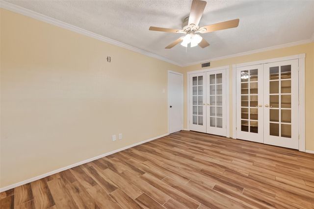 909 Silber Road 16C, Houston, TX 77024