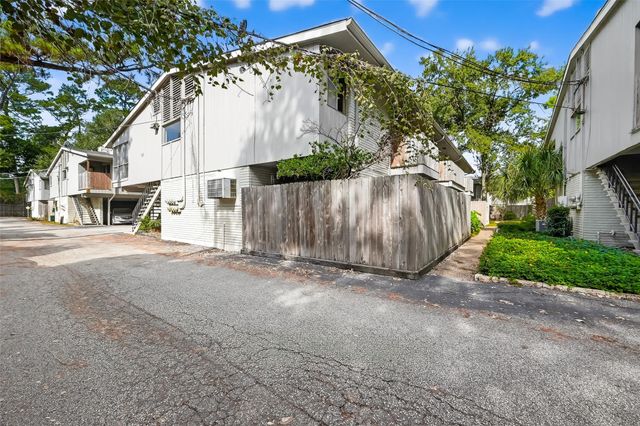 909 Silber Road 16C, Houston, TX 77024