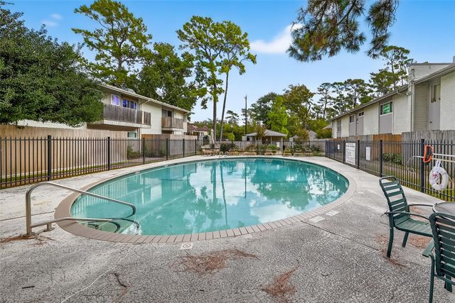 909 Silber Road 16C, Houston, TX 77024