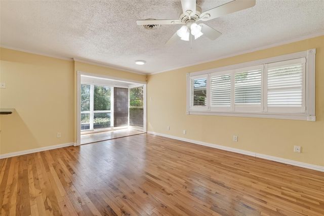 909 Silber Road 16C, Houston, TX 77024